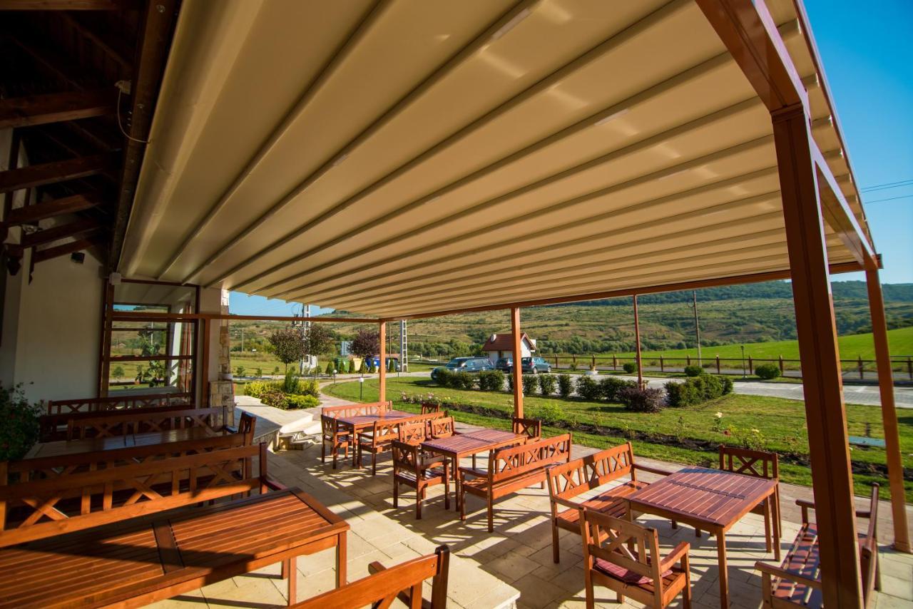 Bonanza Pensiune&Restaurant Mera Esterno foto
