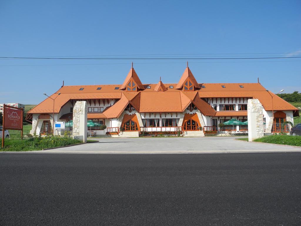 Bonanza Pensiune&Restaurant Mera Esterno foto