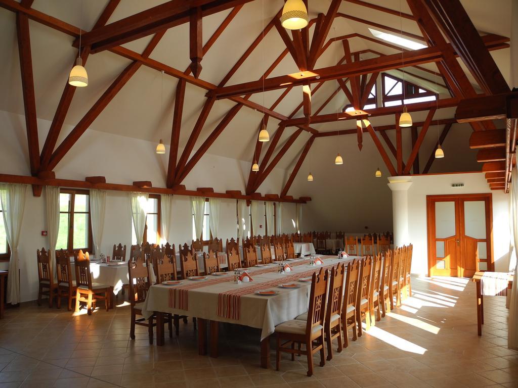 Bonanza Pensiune&Restaurant Mera Esterno foto